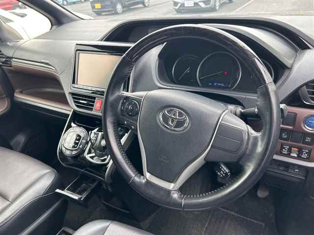 TOYOTA ESQUIRE 2014