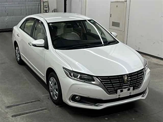 TOYOTA PREMIO 2018
