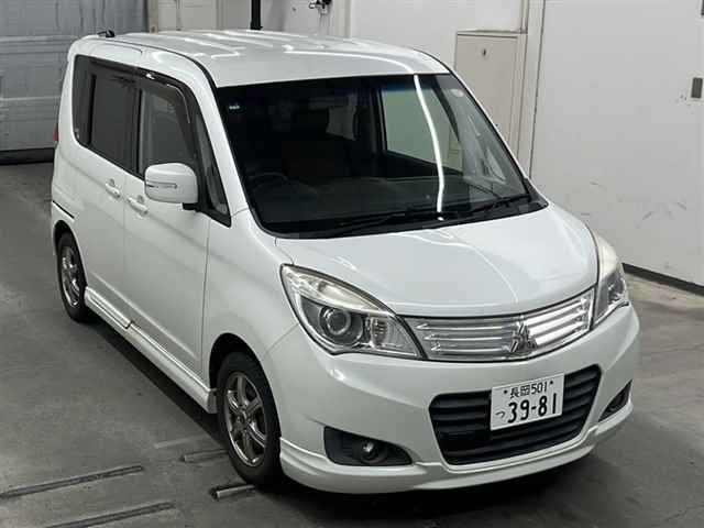 MITSUBISHI DELICA D2 2014