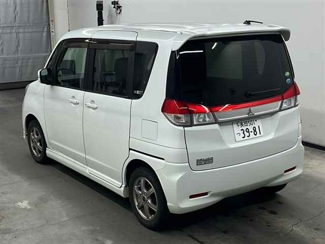 MITSUBISHI DELICA D2 2014