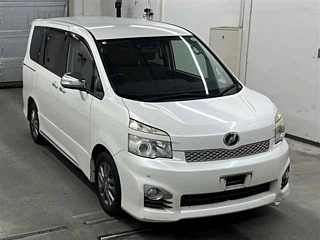 TOYOTA VOXY 2012