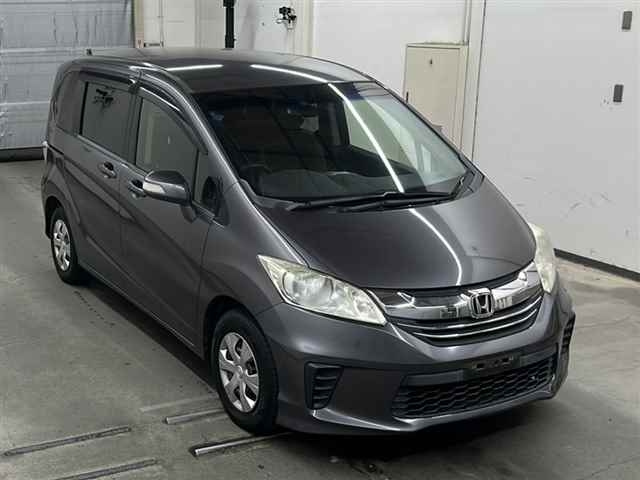 HONDA FREED 2016