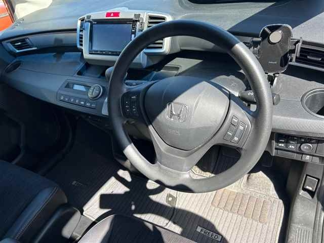 HONDA FREED 2016