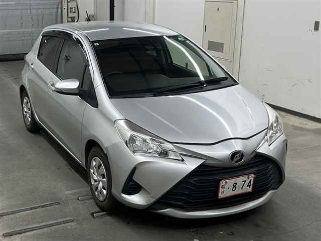 TOYOTA VITZ 2017