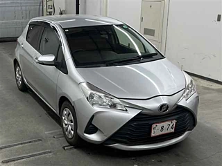 TOYOTA VITZ 2017