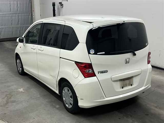 HONDA FREED 2011