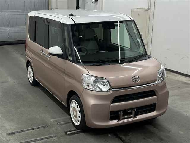 DAIHATSU TANTO 2018