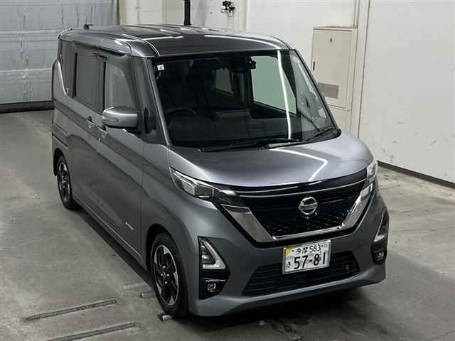 NISSAN ROOX 2020
