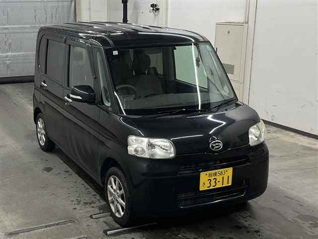 DAIHATSU TANTO 2011