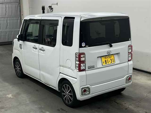 TOYOTA PIXIS MEGA 2022