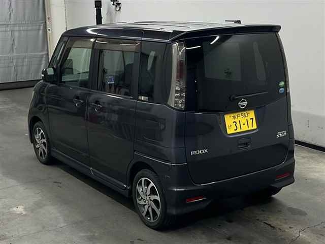 NISSAN ROOX 2012