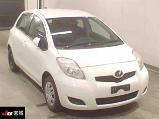 TOYOTA VITZ 2010