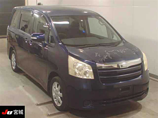 TOYOTA NOAH 2008