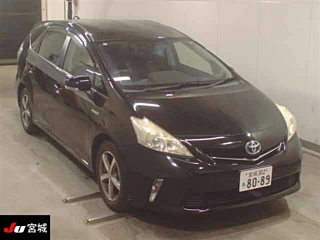TOYOTA PRIUS ALPHA 2012