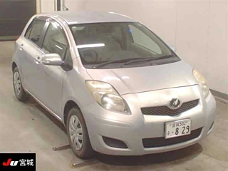 TOYOTA VITZ 2010