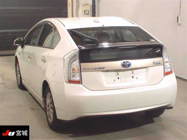 TOYOTA PRIUS PHV 2014
