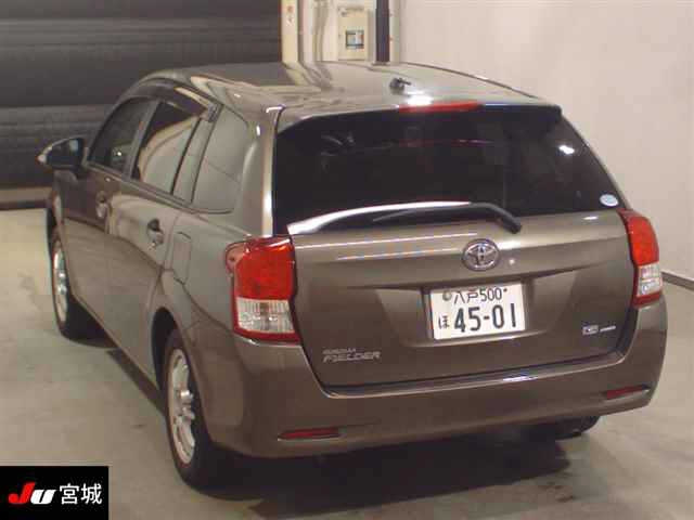 TOYOTA COROLLA FIELDER 2013