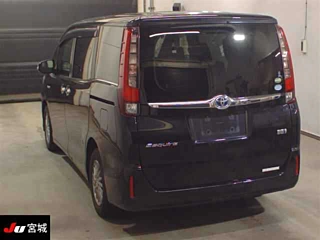 TOYOTA ESQUIRE 2015