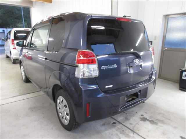 TOYOTA SPADE 2013