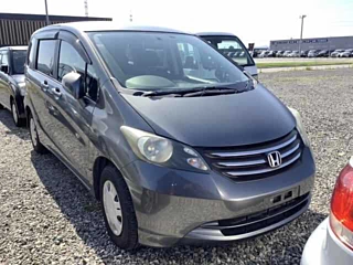 HONDA FREED 2010