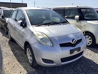 TOYOTA VITZ 2010