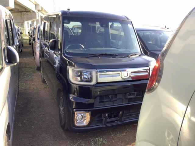 DAIHATSU WAKE 2016