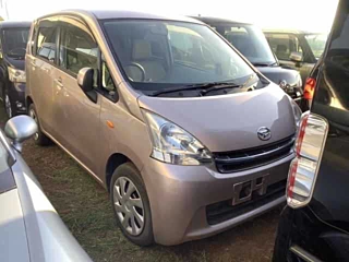 DAIHATSU MOVE 2011