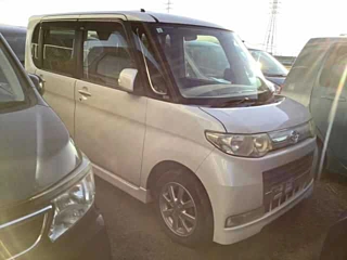 DAIHATSU TANTO 2009