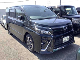 TOYOTA VOXY 2017