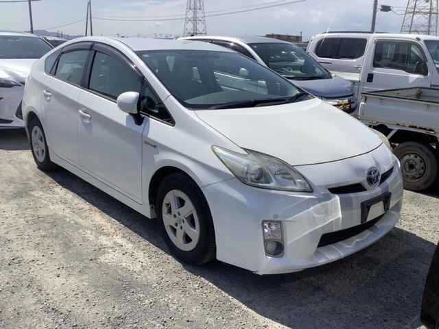TOYOTA PRIUS 2011