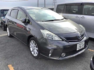 TOYOTA PRIUS ALPHA 2012