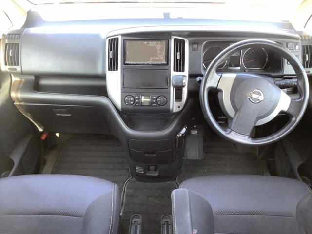 NISSAN SERENA 2008