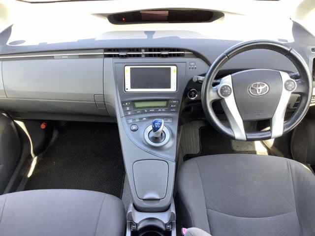 TOYOTA PRIUS 2011
