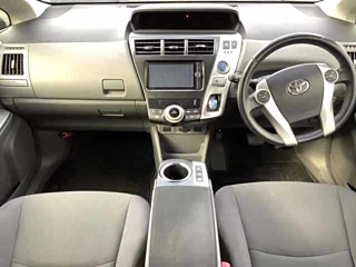TOYOTA PRIUS ALPHA 2012