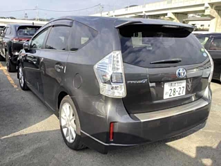 TOYOTA PRIUS ALPHA 2012