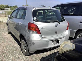 TOYOTA VITZ 2010