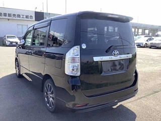 TOYOTA VOXY 2008