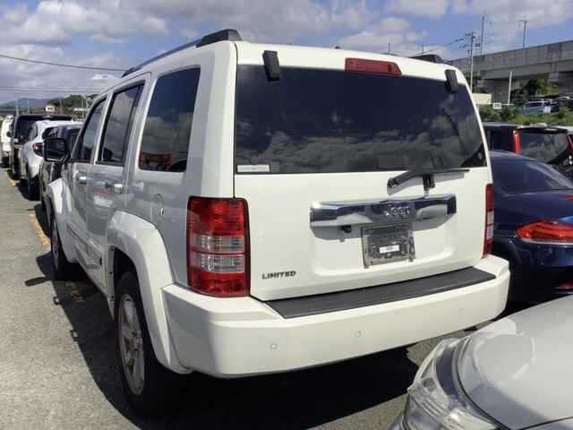 CHRYSLER JEEP CHEROKEE 2010