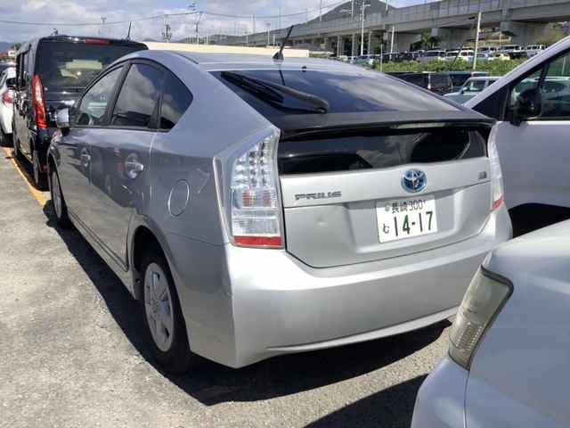 TOYOTA PRIUS 2011