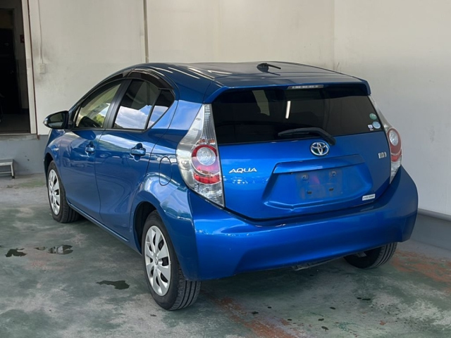 TOYOTA AQUA 2014