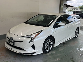TOYOTA PRIUS 2017