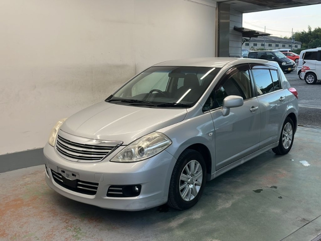 NISSAN TIIDA 2008
