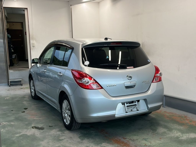 NISSAN TIIDA 2008