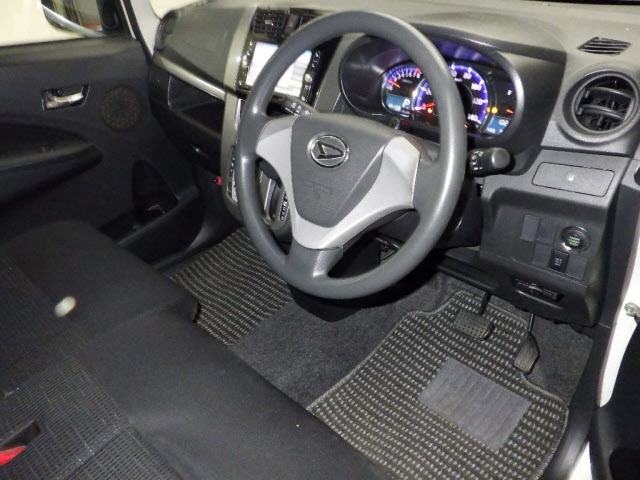 DAIHATSU MOVE 2013
