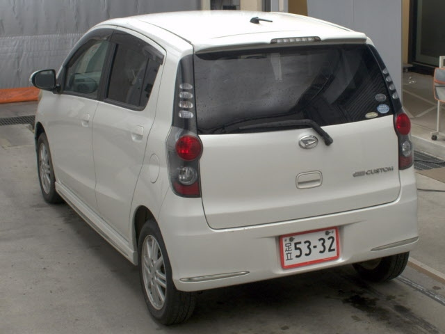 DAIHATSU MIRA 2010