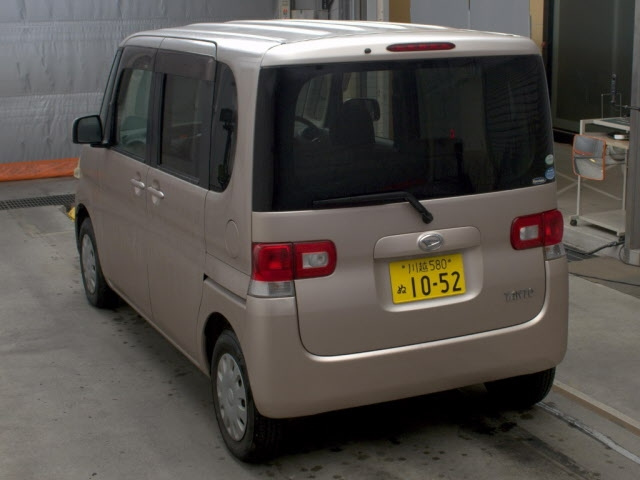DAIHATSU TANTO 2009