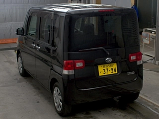 DAIHATSU TANTO 2011