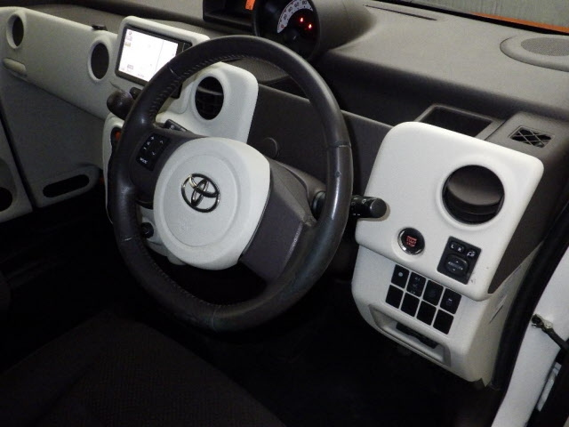 TOYOTA PORTE 2014