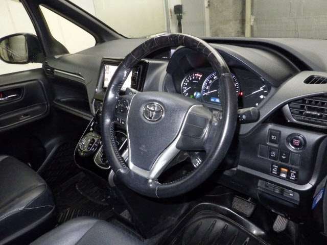 TOYOTA ESQUIRE 2014