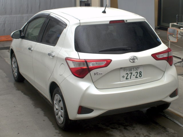 TOYOTA VITZ 2018